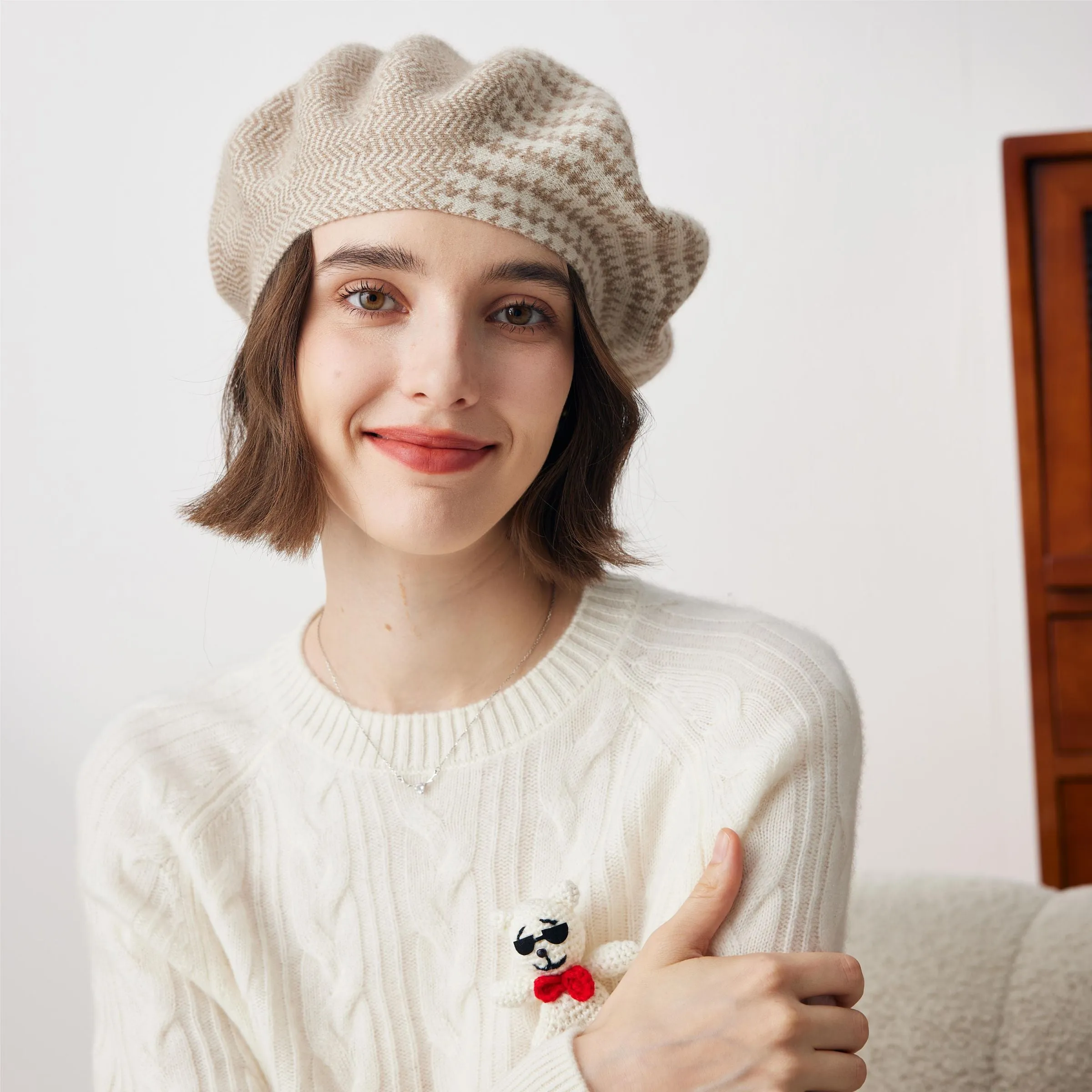 100% Cashmere Elegant Houndstooth Knit Beret