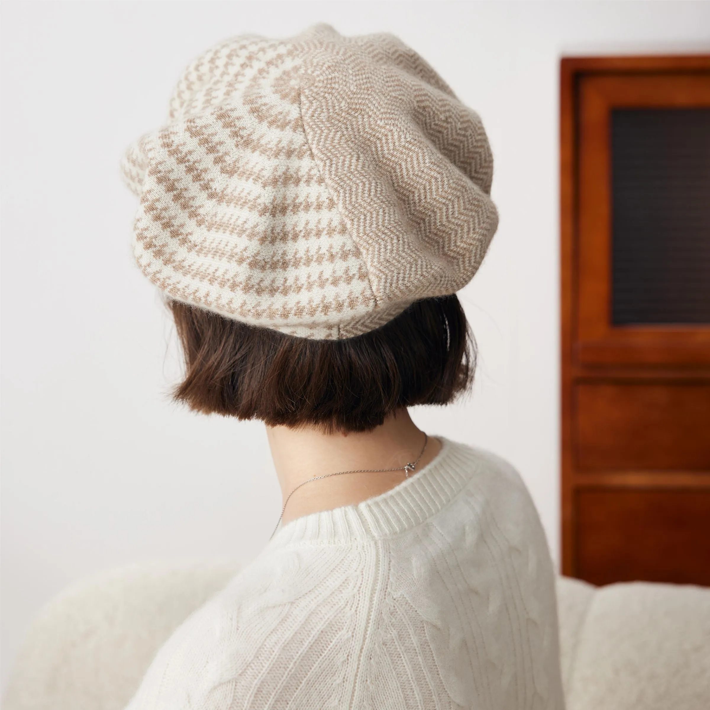 100% Cashmere Elegant Houndstooth Knit Beret