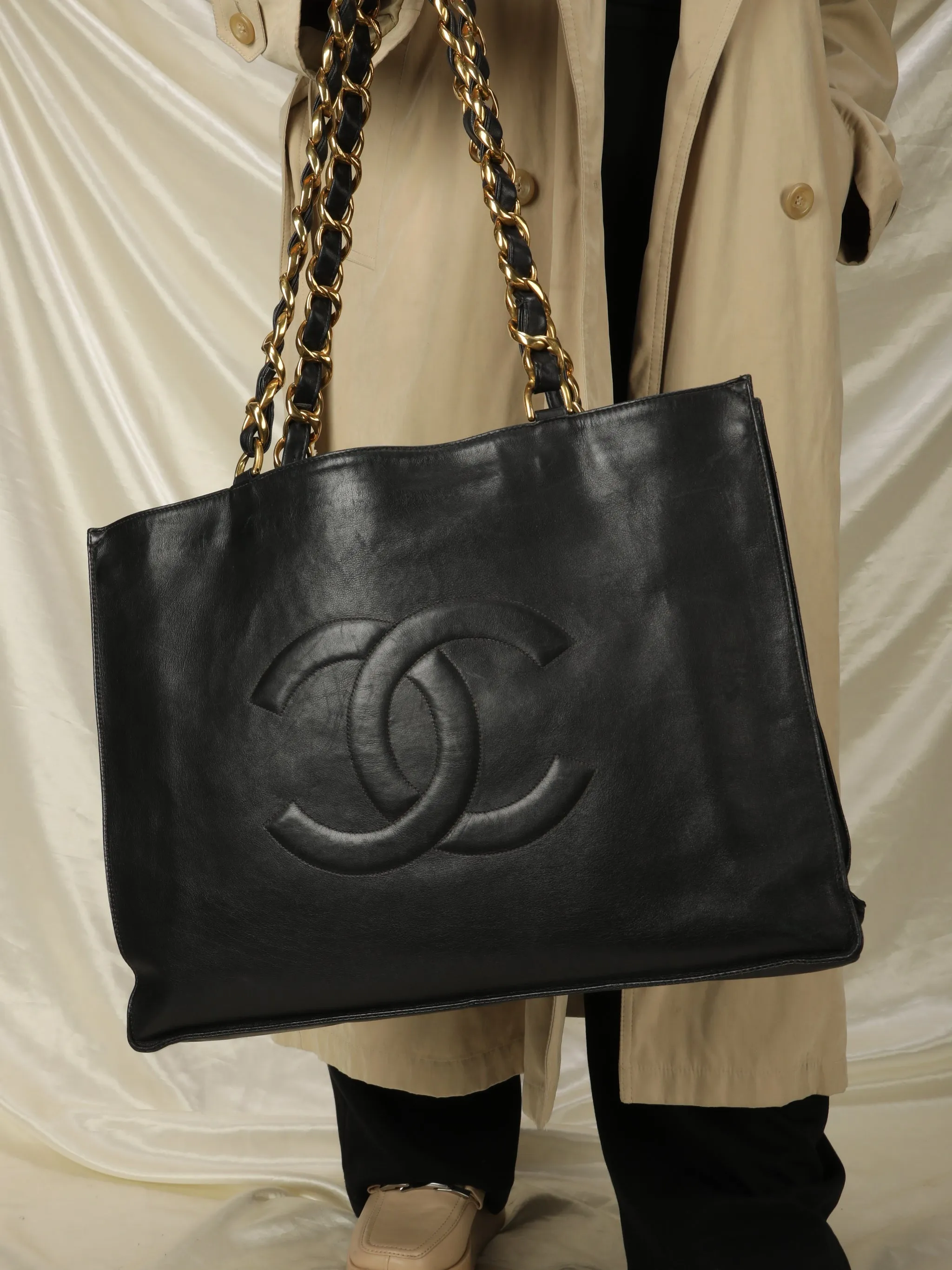 CL Lambskin Timeless Chain Tote