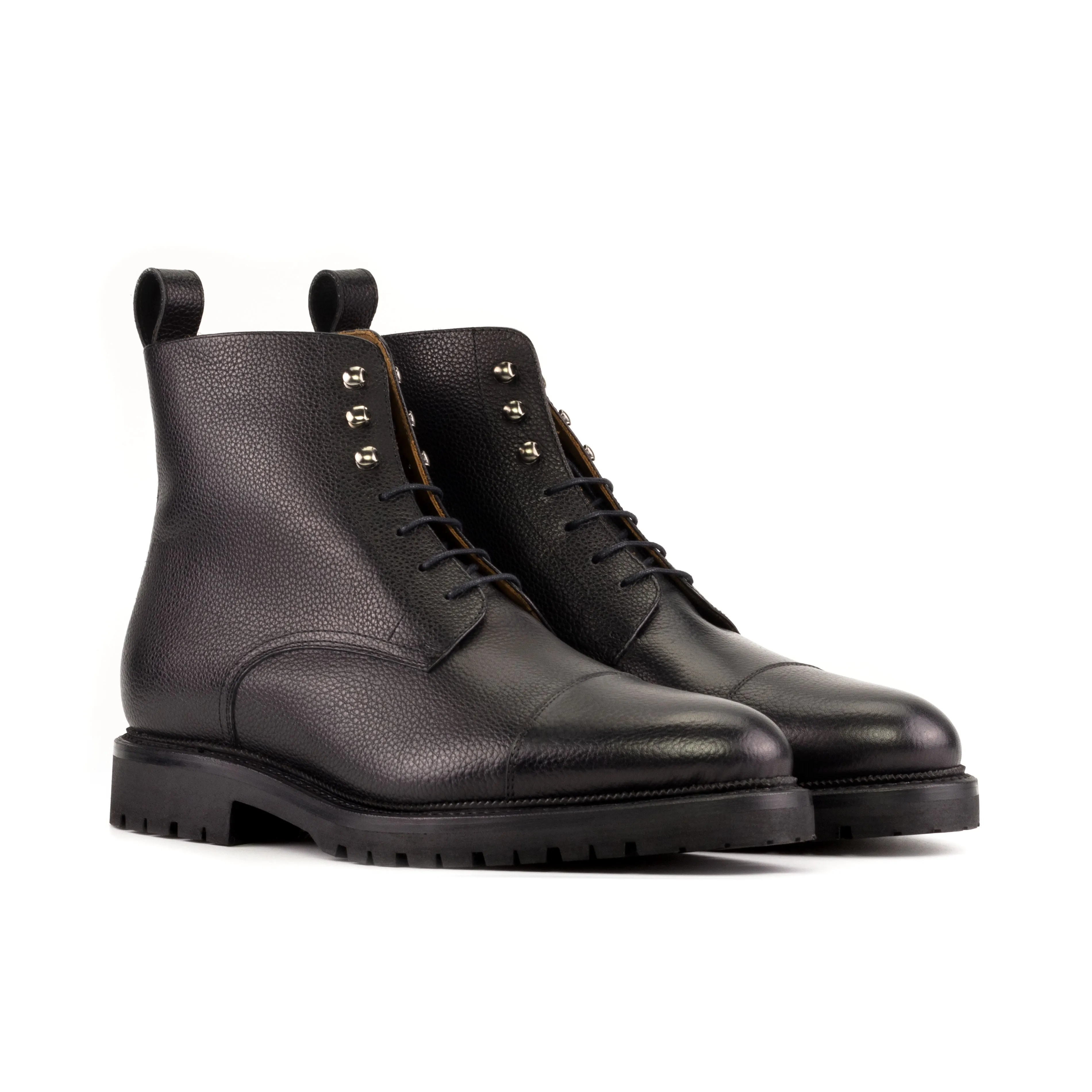 DapperFam Garrison in Black Men's Italian Full Grain Leather Jumper Boot