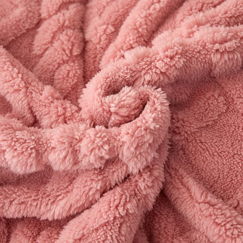 Plush Fleece Throw Blanket Cozy and Stylish Home Decor Accessory