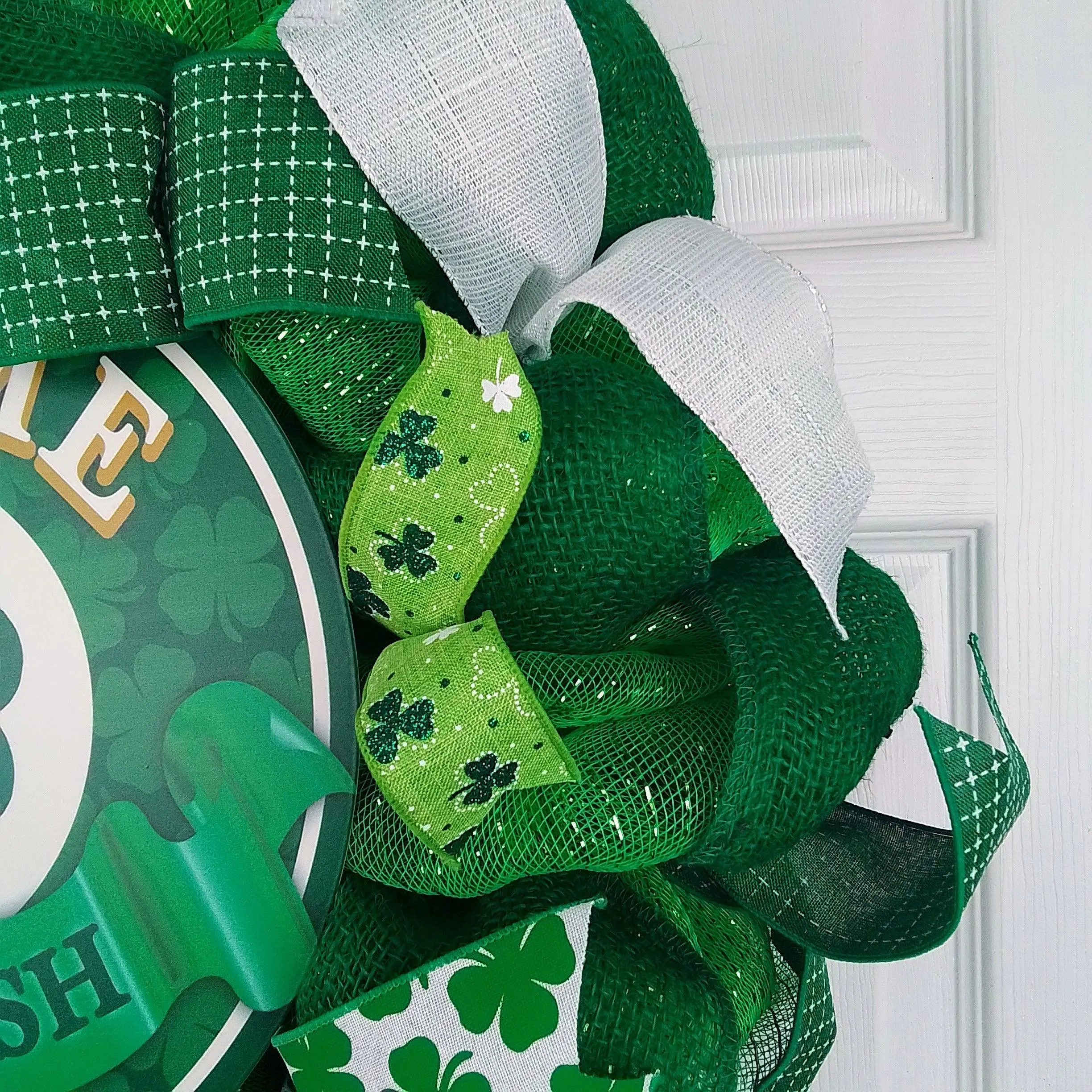 St Patricks Day Wreath - Kiss Me I'm Irish - Lime Green White Shamrock